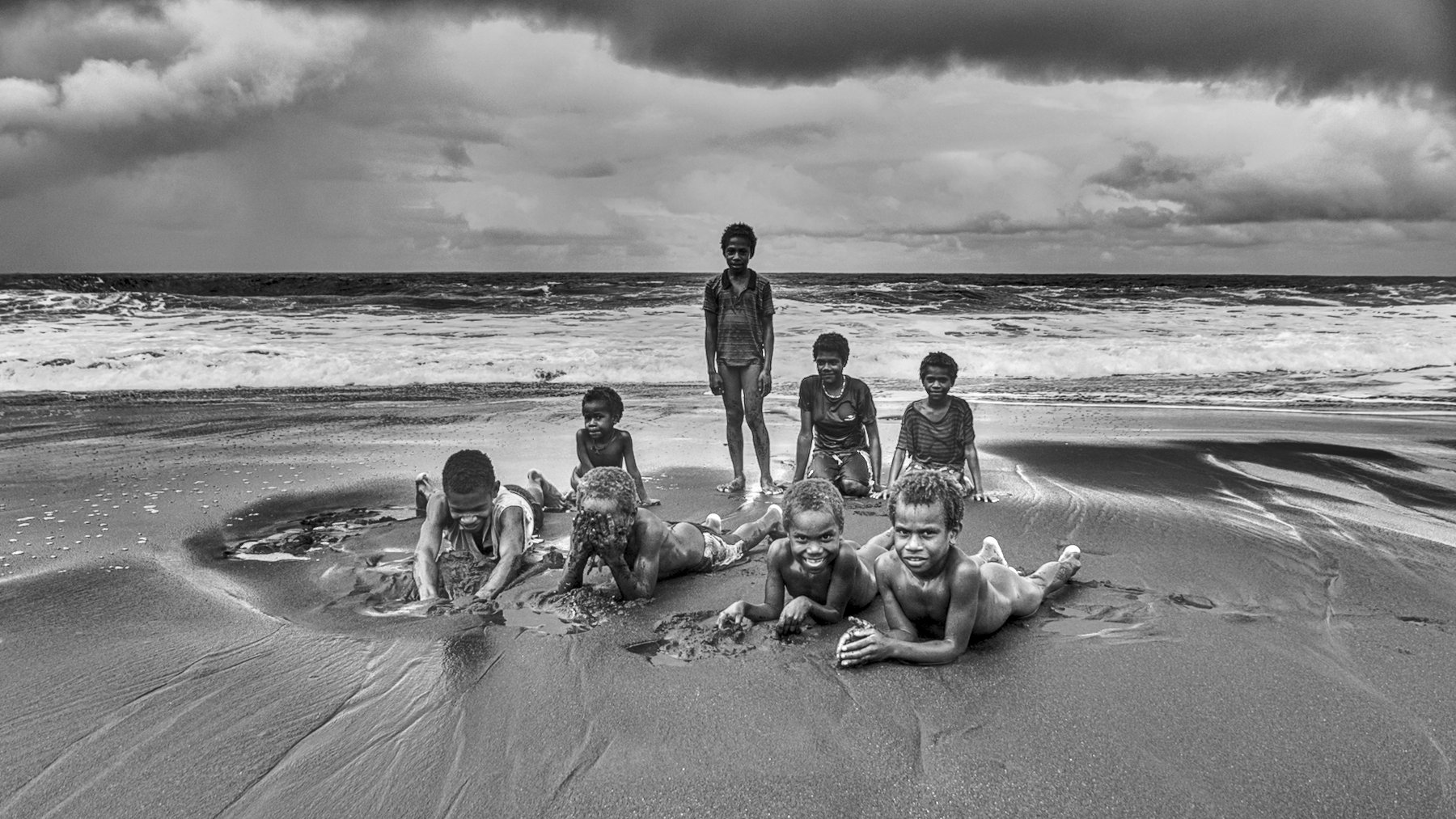 Kids on the beach, Tanna